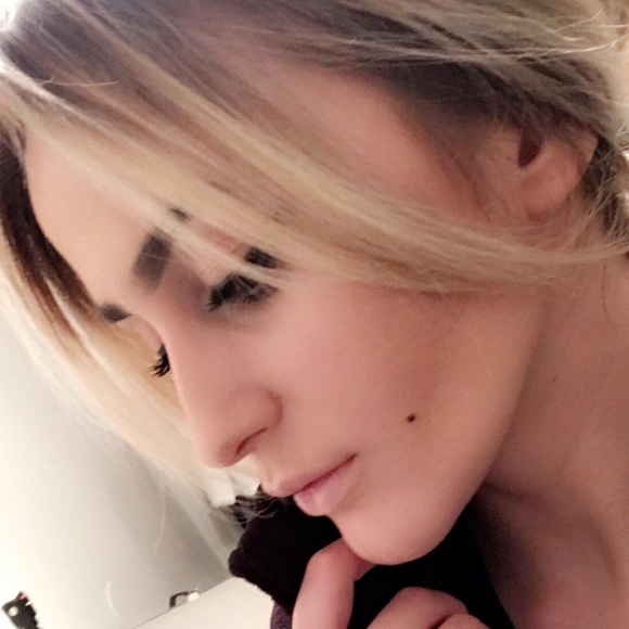 Meet your Posher, Eva - Picture 1 of 1